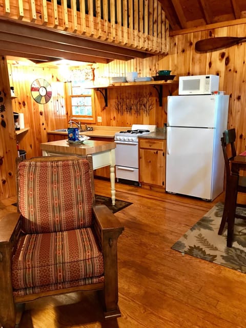 Looking towards kitchen 