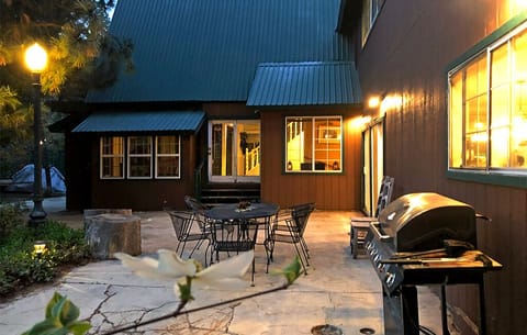 Outdoor Entertainment Area