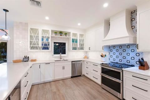 Coastal Kitchen - double oven range, dishwasher, micro, wine fridge, full fridge