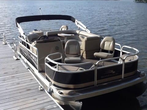 Bennington Pontoon available at a low weekly charge