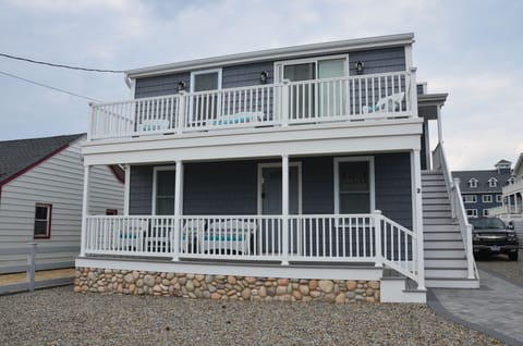 Apt. 1 1st Floor - Lower Porch