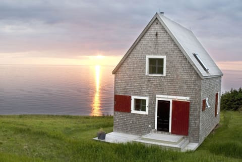 Cottage featured in House & Home, Victoria and Cottage Life magazines