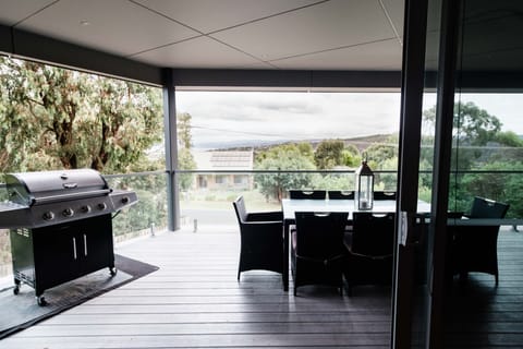 Al fresco Dining for 8