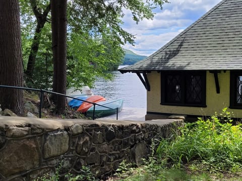 Charlene walkway to dock