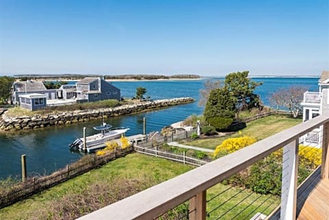 Private Dock - Lewis Bay 