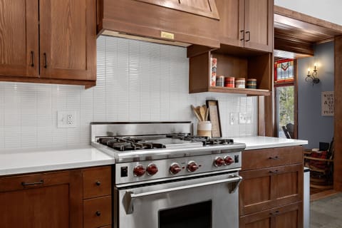 Wolf gas range and center griddle