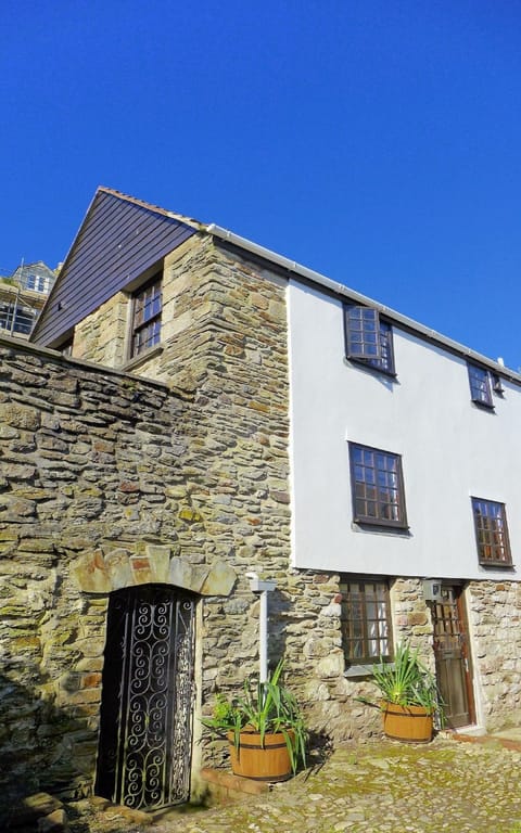 17th Century Cottage 