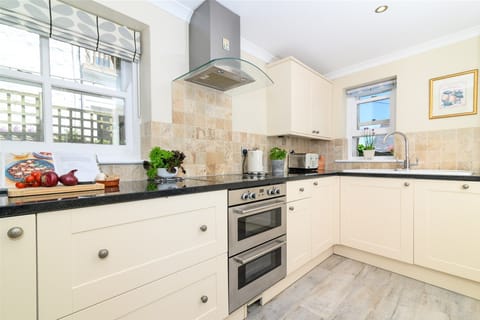 Bright Kitchen with sea views 