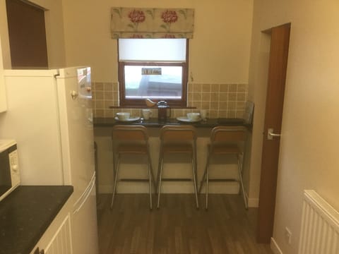 Kitchen Breakfast Bar