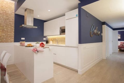 Fully equipped kitchen! Enjoy cooking your own meals!