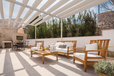 Lounge by the pool
