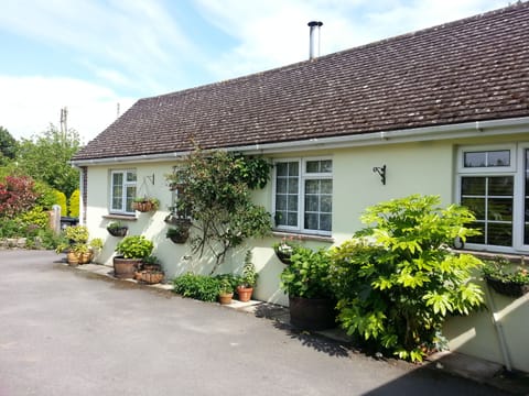 Riverside View parking