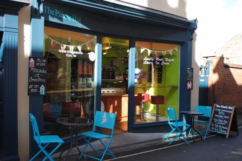 One of Wells' many cafes serving delicious food!