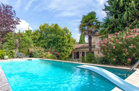 Villa & Pool with diving board