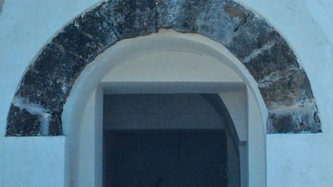 Antique arch at apartment dimora emilia sorrento vacation lettings booking vrbo