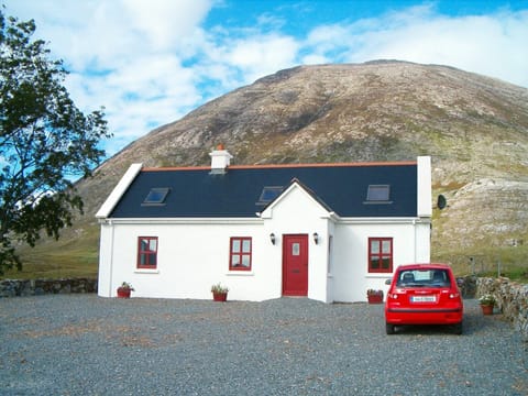 Inagh Valley Cottage, Recess, Co. Galway.