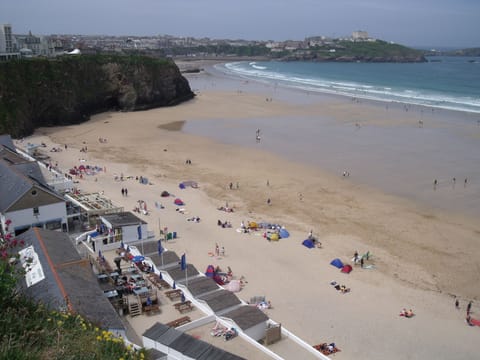 Tolcarne Beach, 2 minute walk!