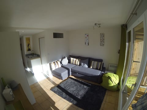 Lounge with double sofa bed