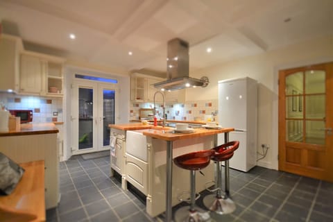 Heart of the Cottage. 
Fully equipped kitchen with all you need for dining.