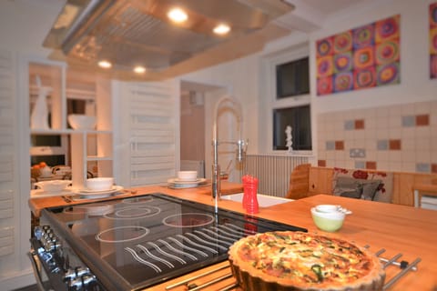 Cook up a feast in this stunning kitchen.