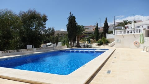 Comunnity pool with a separated children´s section