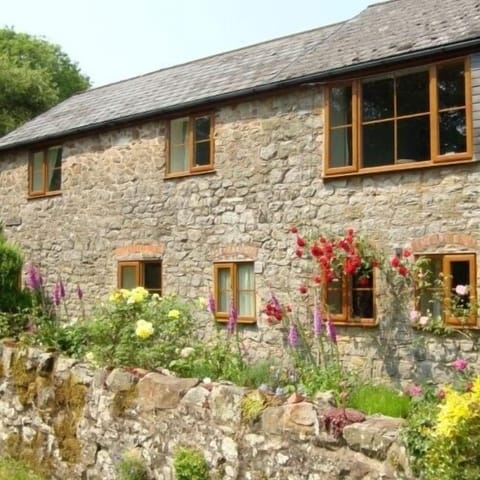 2 Bedroom country cottage in Church Stretton Hills, great walking from the door.