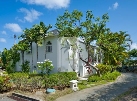 View of villa and gardens
