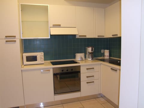 Fully equipped kitchen.