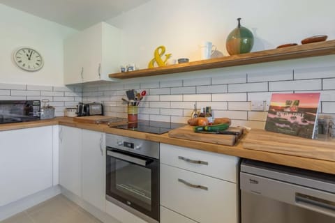 Ground floor: Kitchen is well-equipped