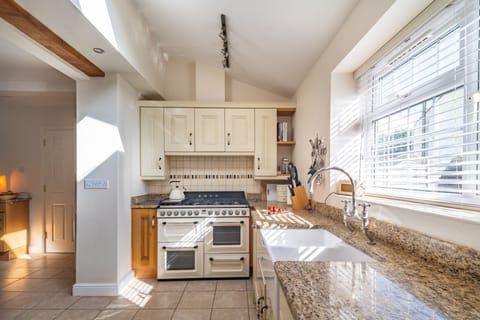 Ground floor: Kitchen