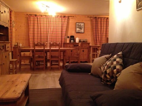 dining and seating area