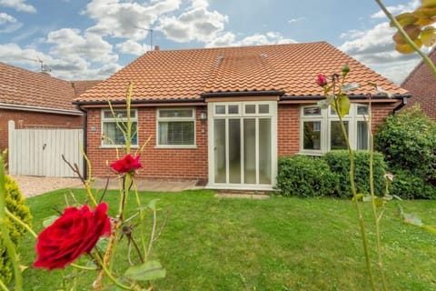 Dolphin, Burnham Market: A comfortable two bedroom bungalow