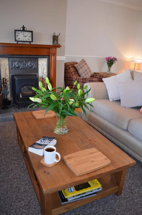 Our grand lounge (4)