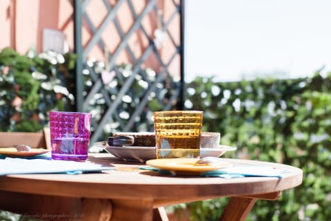 Enjoy your breakfast on the balcony!