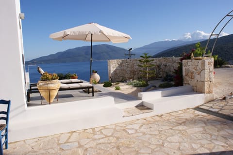 Side terrace