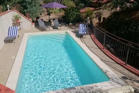 Villa Mathilde, Catalan style with swimming pool, gardens and secure parking
