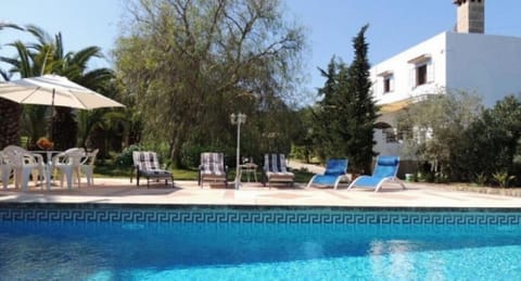 Private Pool (4m x 9m)