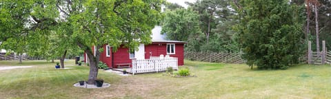 The exterior of the cabin