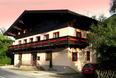 Riverside chalet/apt. Reduced rates for  Summer. Activities for all the family.