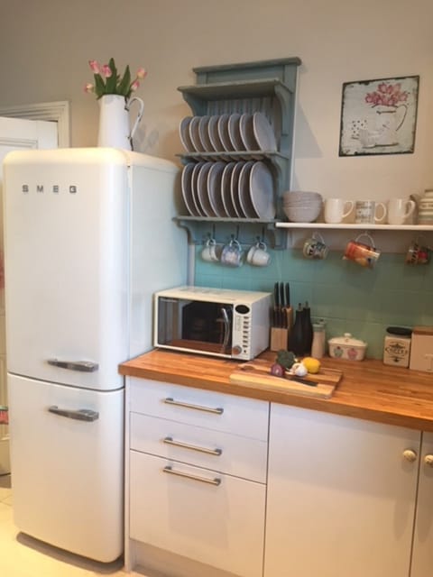 Well equipped large kitchen