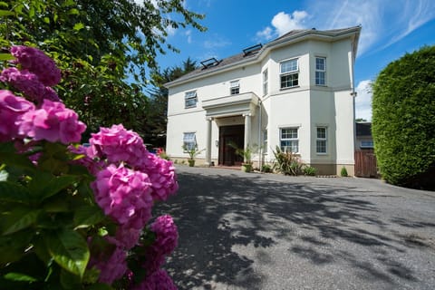 Front of Regency Court