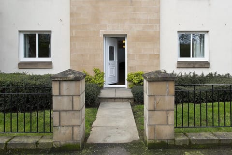 Main door apartament for your comfort and privacy - no hassle with stairs, lifts