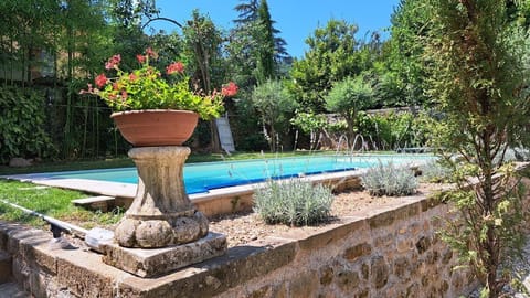 Beautiful Historic Tuscan Villa with pool, a few steps to restaurants, shops Villa in Bagni di Lucca