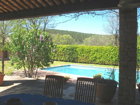 Sublime view of the pool and countryside