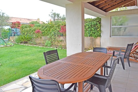 Garden dining area