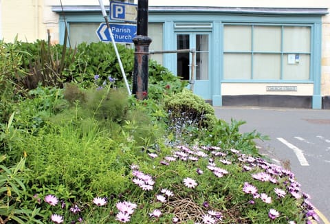 Front of the Old Shop apartment