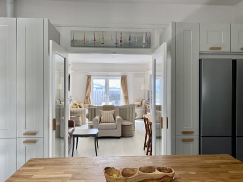 Fabulous new kitchen at the center of the house perfect for family and friends 