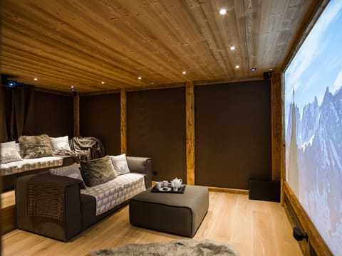 Cinema - Ski Chalet Argentiere - Marmotte Mountain Zenith (2)