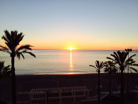 17/01/2015 08.35am
no better way to wakeup.