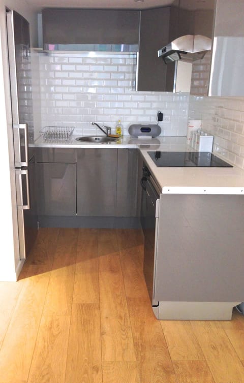 The well equipped kitchen 